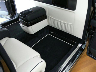 Illustration for article titled Maybach 62S Landaulet: Buy It Now On EBay For Just $2.2 Million